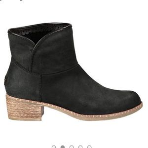 Ugg Darling suede boots